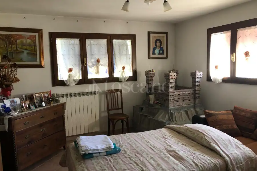 Villa in vendita di 410 mq a €398.000 (rif. 43/2024)