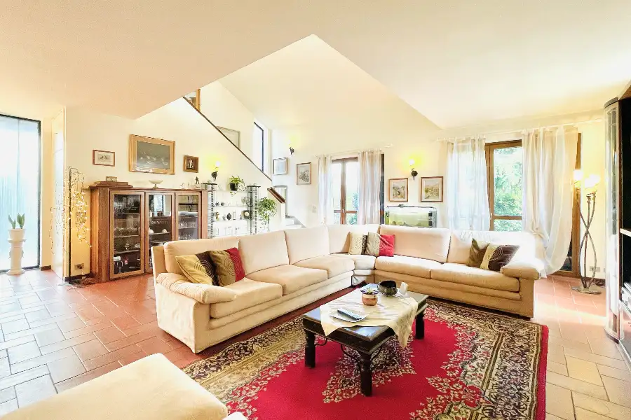 Villa in vendita di 410 mq trattativa riservata (rif. 112/2024)