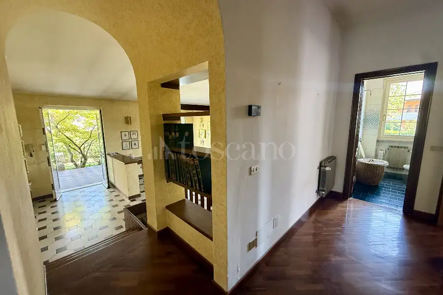 Villa in vendita di 500 mq trattativa riservata (rif. 33/2026)
