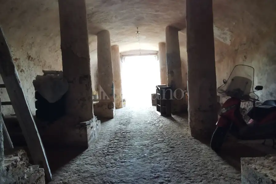 Casa in vendita di 250 mq a €274.000 (rif. 32/2023)