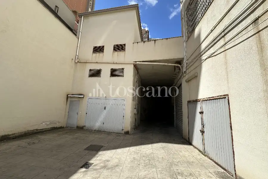 Box in affitto di 264 mq a €1.500 (rif. 114/2025)