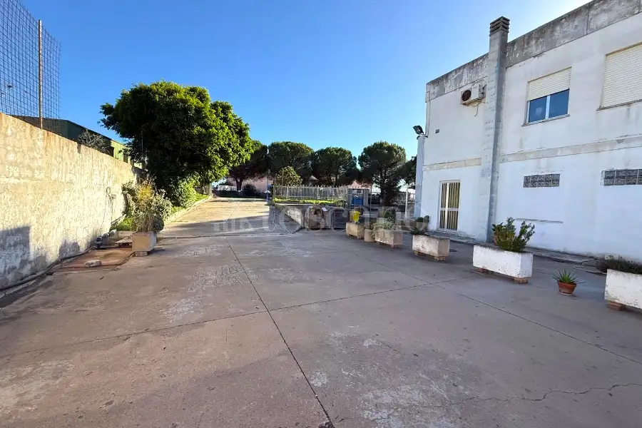 Capannone in vendita di 2.000 mq a €700.000 (rif. 52/2026)