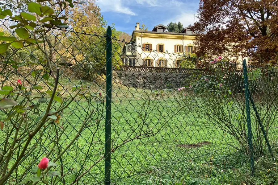 Casa Indipendente in vendita di 284 mq a €650.000 (rif. 41/2025)