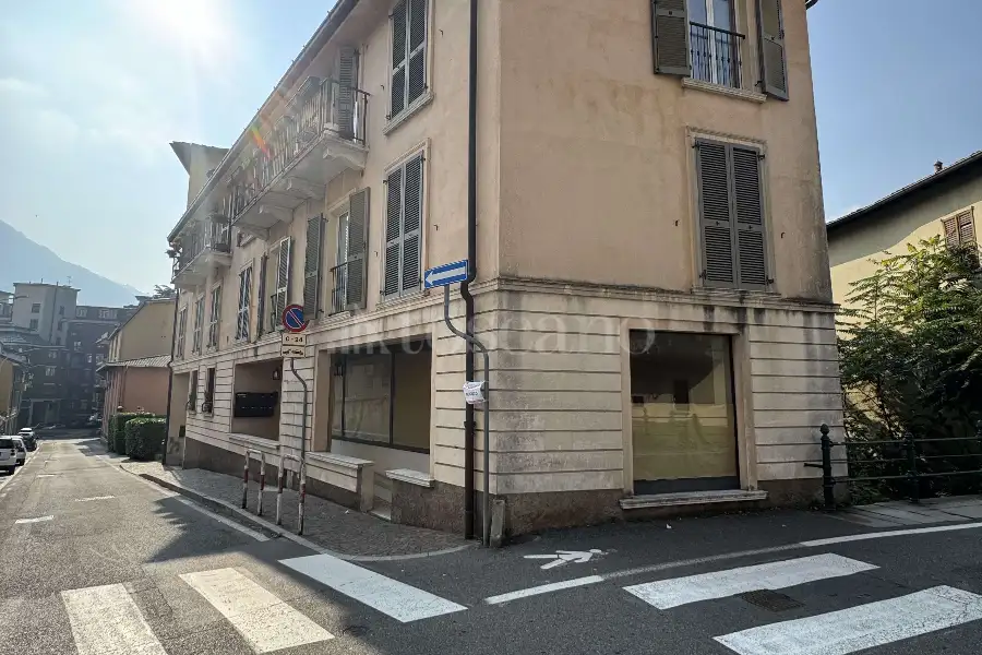 Negozio in vendita di 60 mq a €127.000 (rif. 12/2025)