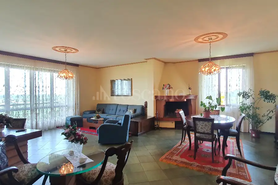 Villa in vendita di 450 mq a €950.000 (rif. 14/2025)