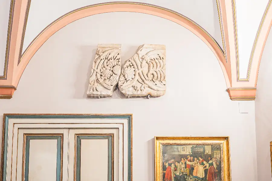 Villa in vendita di 1.200 mq a €4.250.000 (rif. 61/2026)