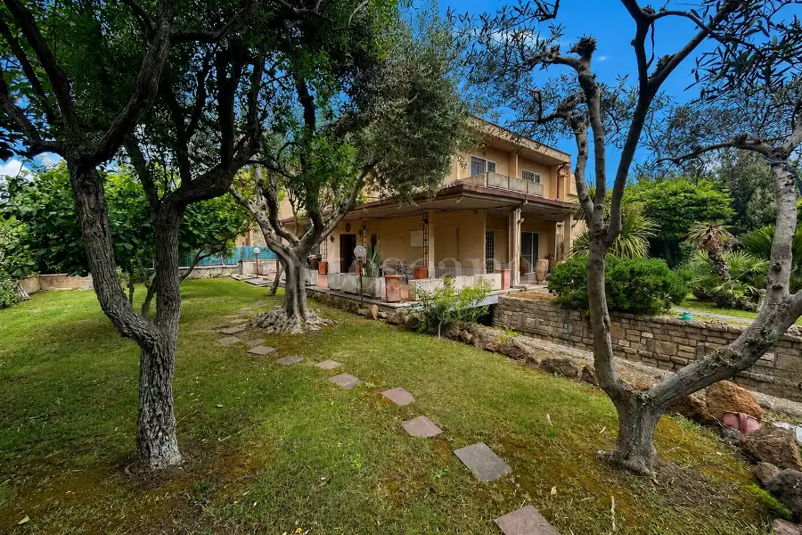 Villa in vendita di 310 mq a €479.000 (rif. 32/2026)
