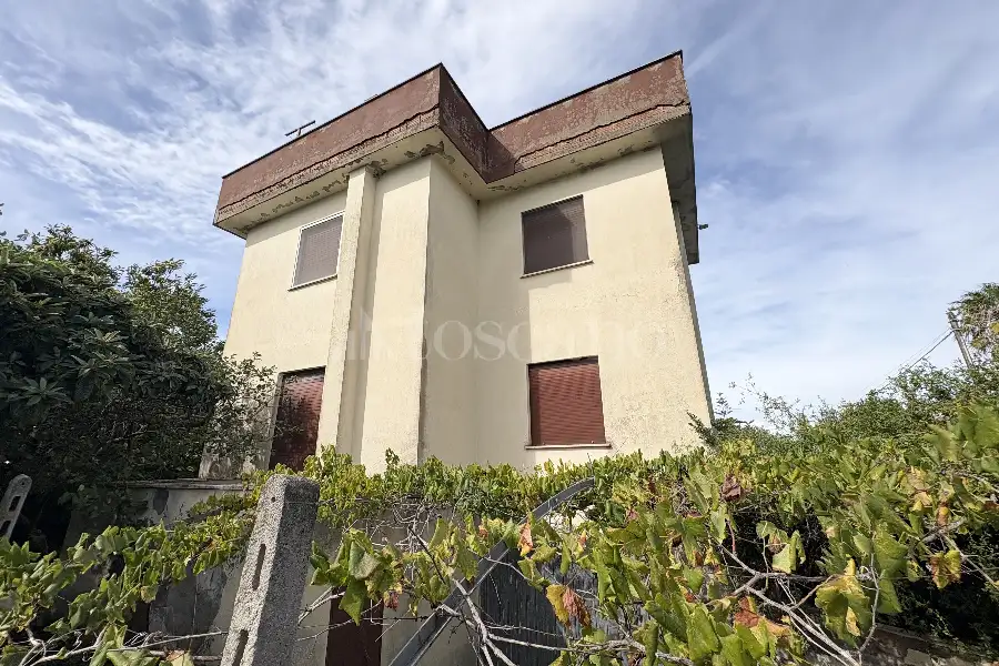Palazzo in vendita di 300 mq a €199.000 (rif. 89/2026)