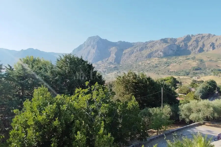 Villa in vendita di 186 mq a €199.000 (rif. 38/2026)
