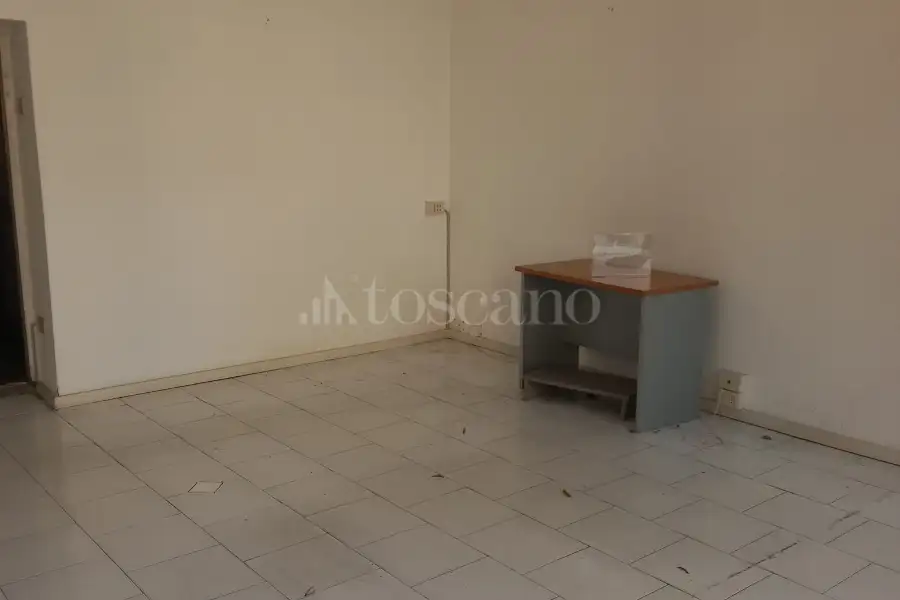 Negozio in vendita di 60 mq a €49.000 (rif. 91/2026)