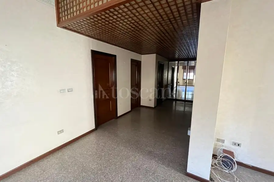 Villa in vendita di 500 mq a €455.000 (rif. 56/2025)