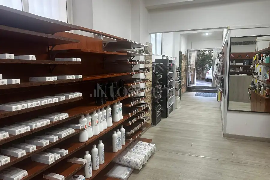 Negozio in affitto di 75 mq a €600 (rif. 72/2026)