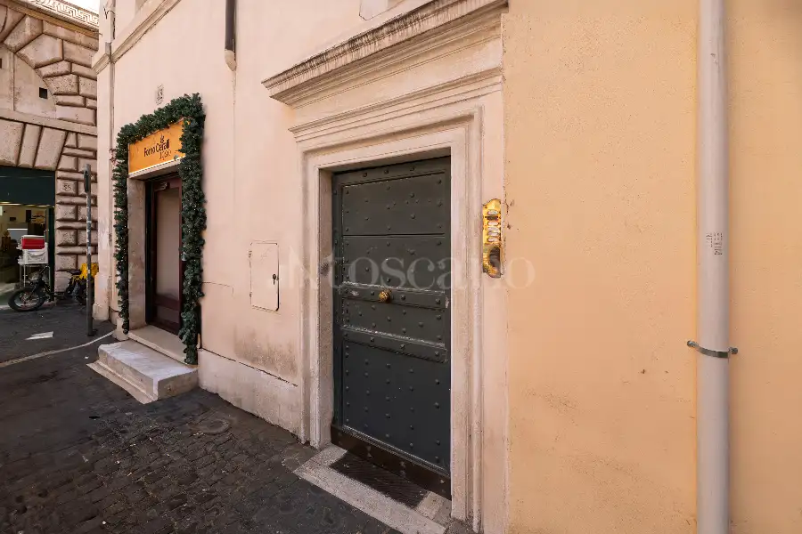 Attico in vendita di 250 mq a €2.700.000 (rif. 46/2026)
