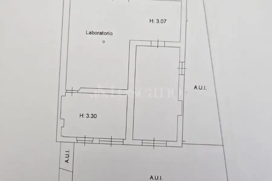 Casa Indipendente in vendita di 350 mq a €163.000 (rif. 30/2025)