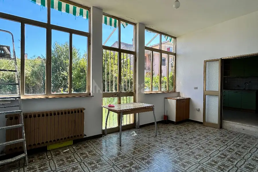 Casa Indipendente in vendita di 200 mq a €116.000 (rif. 161/2026)
