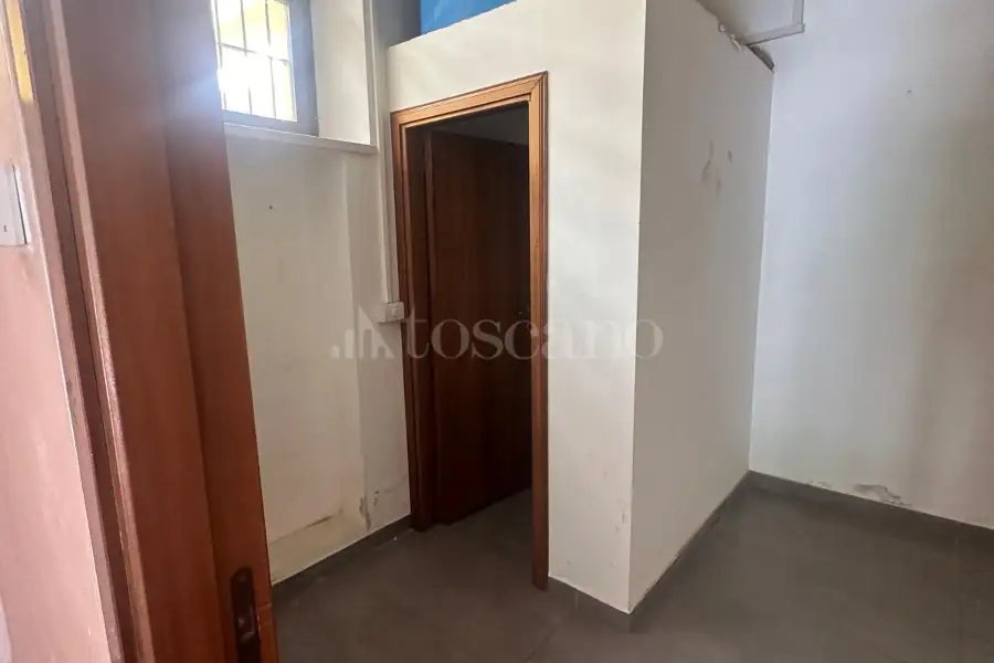 Negozio in affitto di 60 mq a €500 (rif. 114/2024)