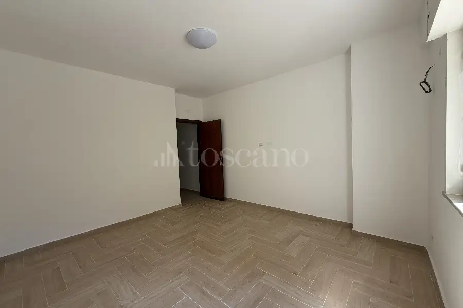 Ufficio in affitto di 98 mq a €850 (rif. 77/2026)