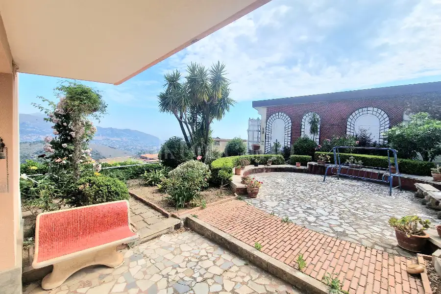 Villa in vendita di 275 mq a €275.000 (rif. 61/2026)