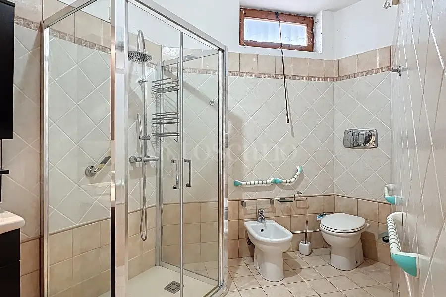 Casa Indipendente in vendita di 300 mq a €330.000 (rif. 24/2026)