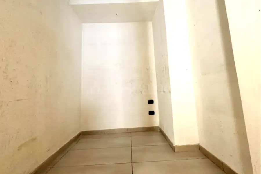 Negozio in affitto di 55 mq a €450 (rif. 37/2024)