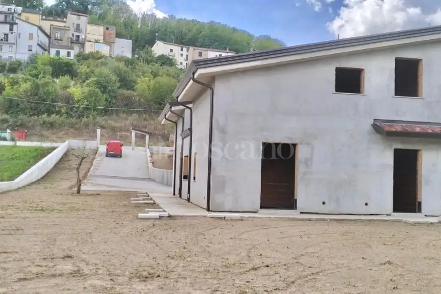 Villa Bifamiliare in vendita di 280 mq a €200.000 (rif. 78/2026)
