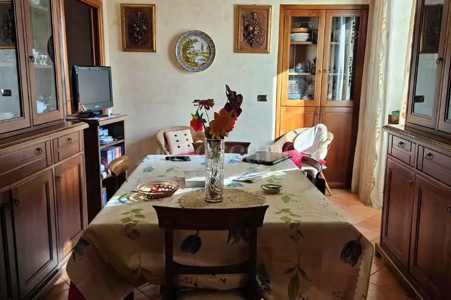 Attico in vendita di 350 mq a €780.000 (rif. 38/2026)