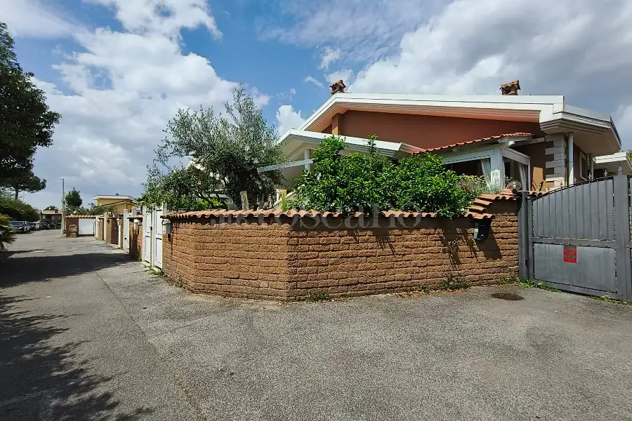 Villa Plurifamiliare in vendita di 90 mq a €299.000 (rif. 34/2026)