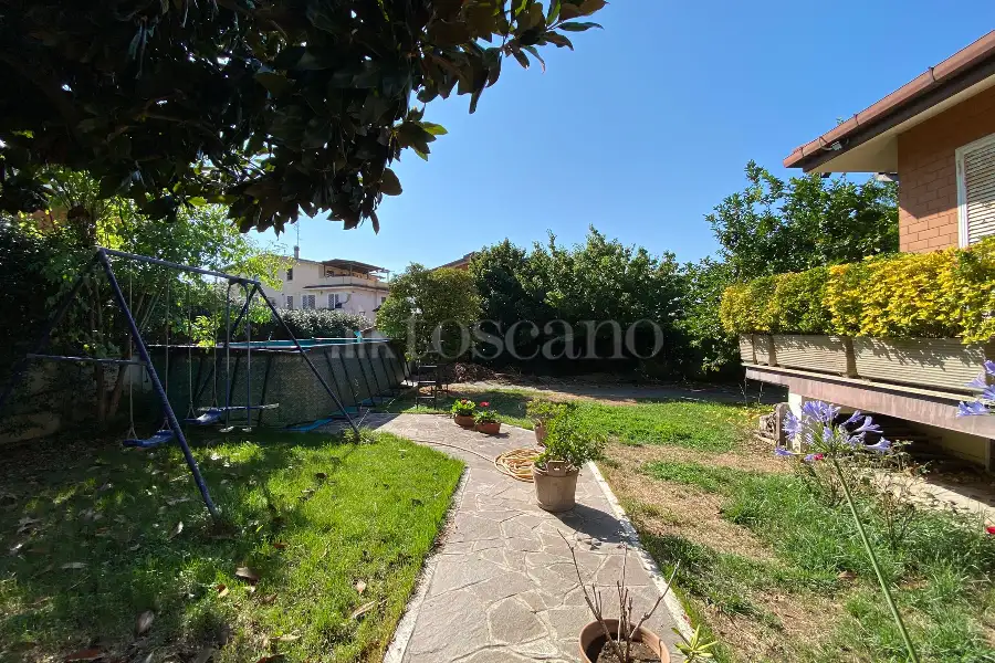 Villa Bifamiliare in vendita di 220 mq a €665.000 (rif. 44/2025)