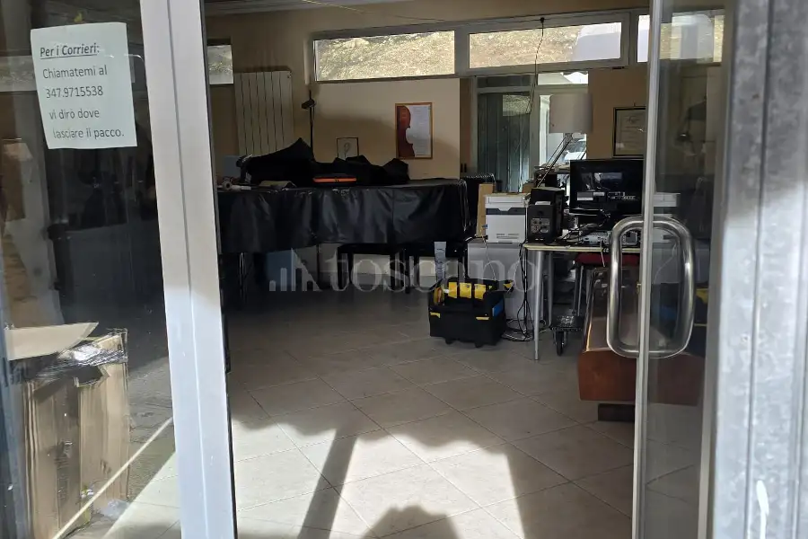 Magazzino in vendita di 185 mq a €100.000 (rif. 25/2026)