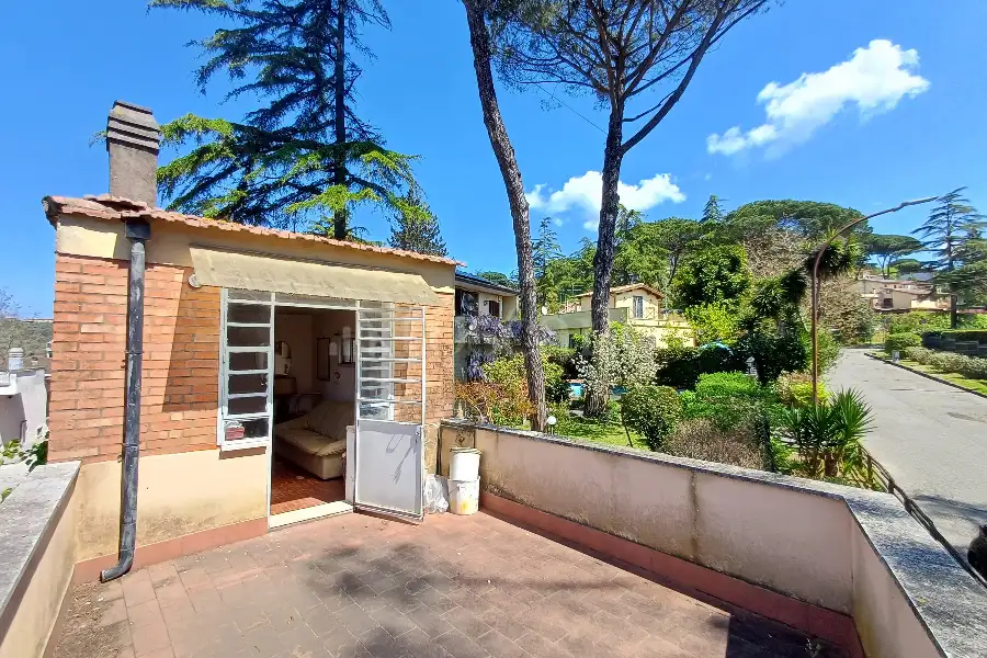 Villa in vendita di 250 mq a €349.000 (rif. 12/2025)