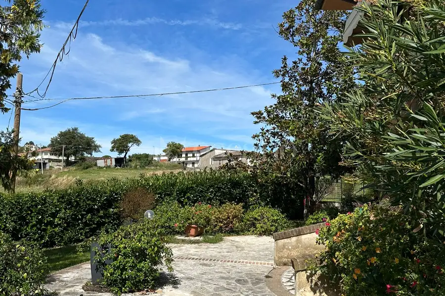 Negozio in vendita di 600 mq a €750.000 (rif. 17/2025)