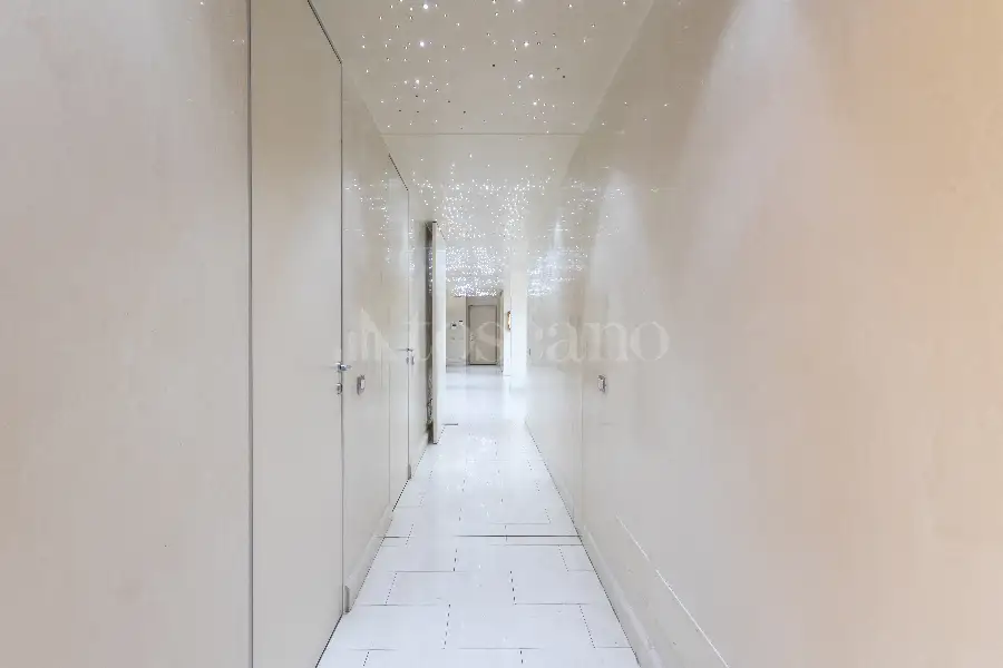 Attico in vendita di 330 mq a €4.900.000 (rif. 62/2026)