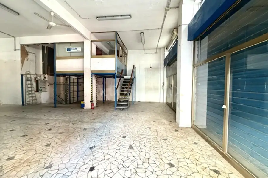 Negozio in vendita di 141 mq a €249.000 (rif. 56/2026)