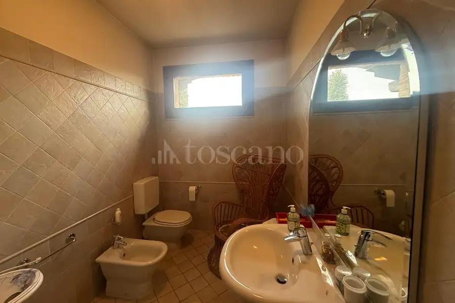 Casa Indipendente in vendita di 332 mq a €655.000 (rif. 52/2026)