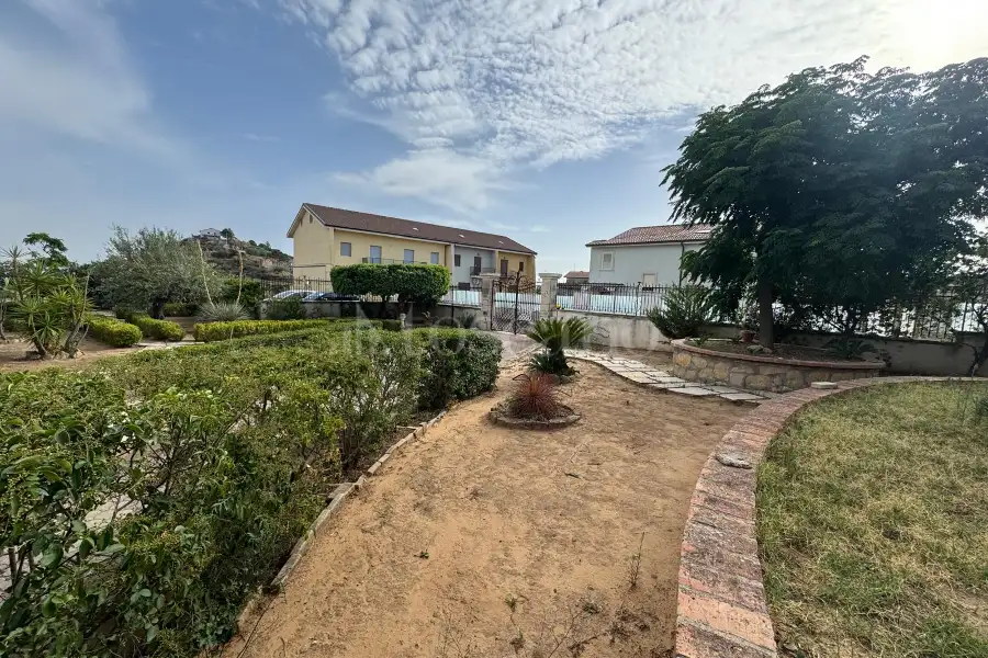 Villa in vendita di 388 mq a €488.000 (rif. 187/2025)