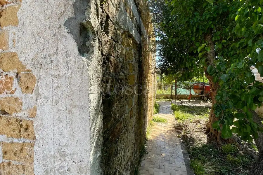 Casa Indipendente in vendita di 135 mq a €140.000 (rif. 22/2026)