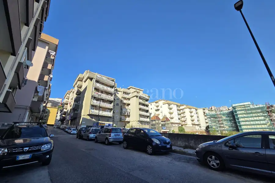 Box in affitto di 20 mq a €265 (rif. 5/2026)
