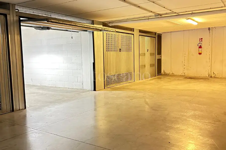Box in vendita di 18 mq a €50.000 (rif. 16/2026)