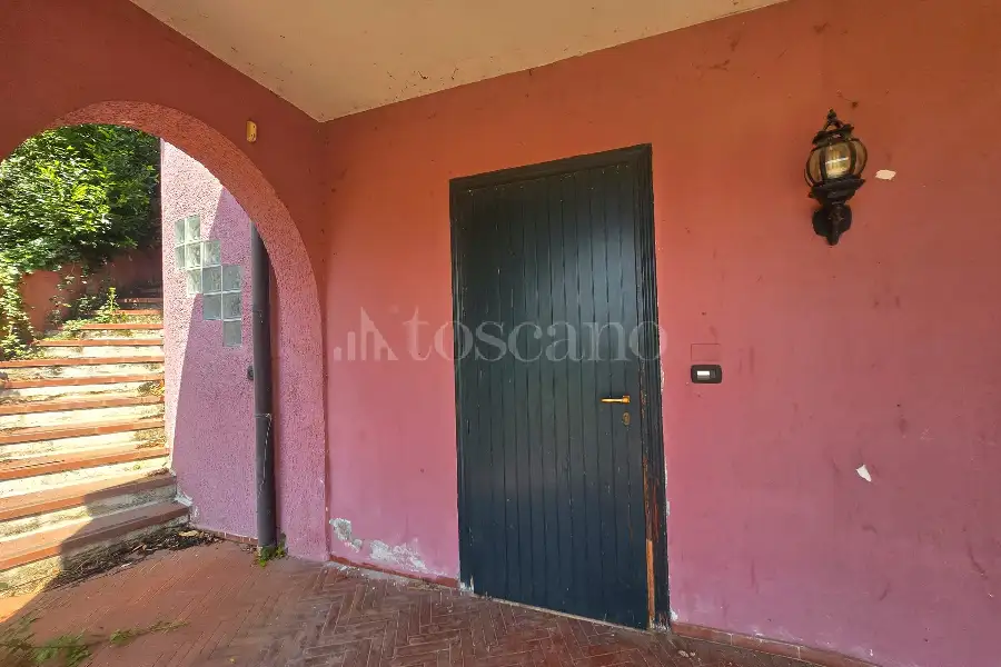 Villa in vendita di 200 mq a €780.000 (rif. 38/2026)