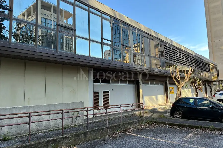 Negozio in vendita di 440 mq a €1.090.000 (rif. 2/2026)