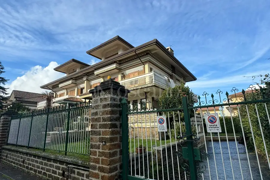 Casa in vendita di 190 mq a €320.000 (rif. 98/2025)