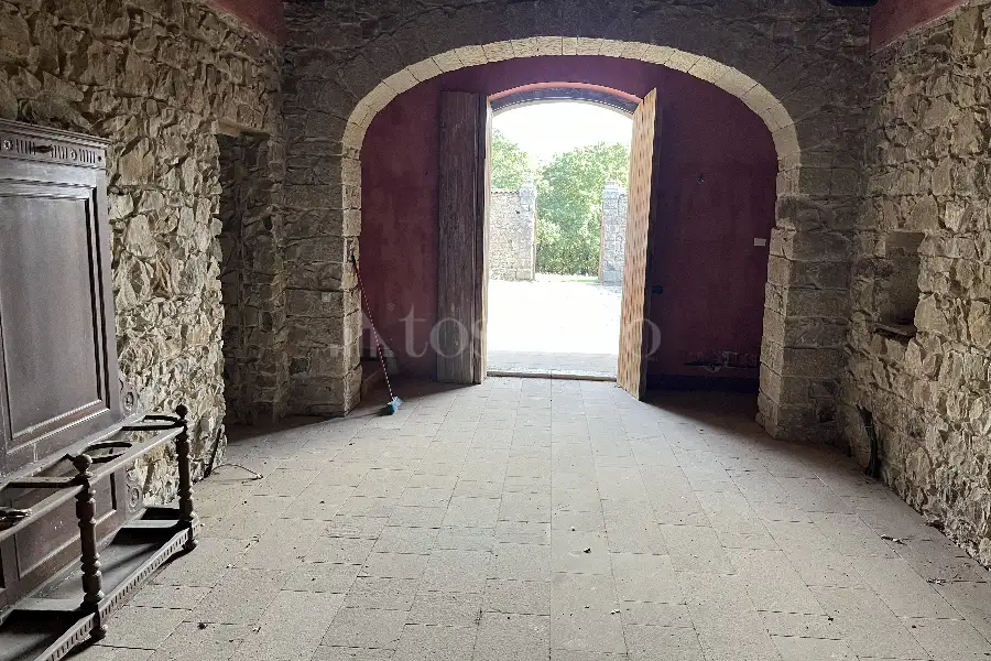 Casale in vendita di 860 mq trattativa riservata (rif. 258/2025)