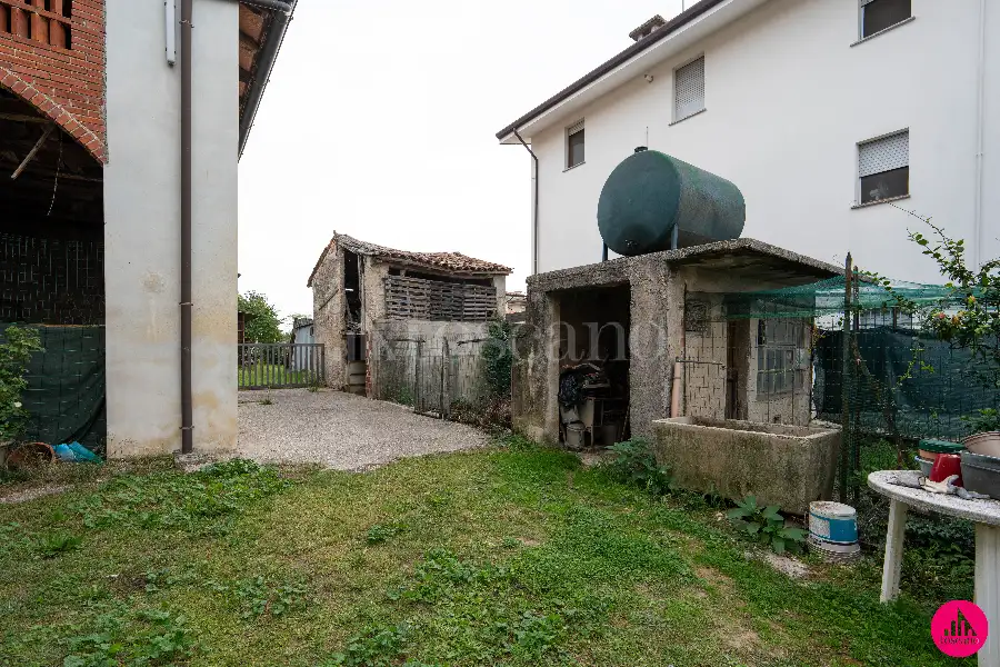 Casa Indipendente in vendita di 310 mq a €190.000 (rif. 66/2026)