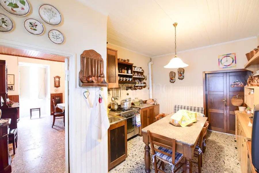Casa in vendita di 250 mq a €270.000 (rif. 28/2025)