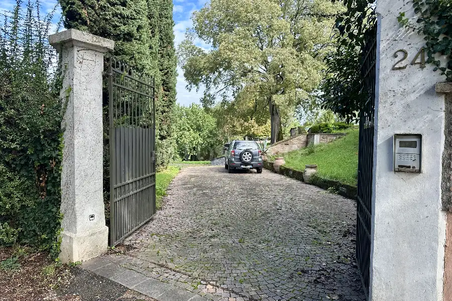 Villa in vendita di 870 mq a €729.000 (rif. 28/2024)