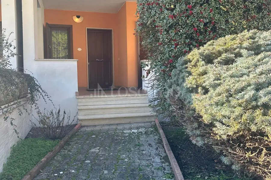 Villa in vendita di 250 mq a €290.000 (rif. 130/2025)