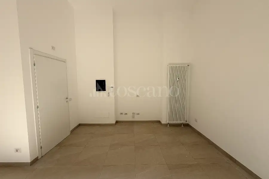 Negozio in affitto di 40 mq a €1.850 (rif. 44/2026)