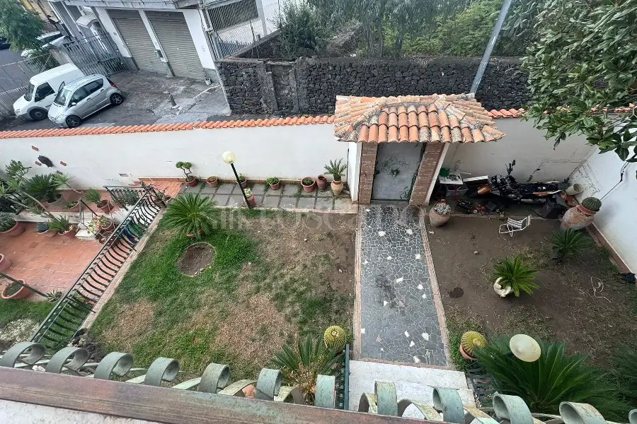 Villa Bifamiliare in vendita di 480 mq a €499.000 (rif. 171/2026)