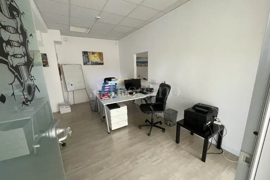 Capannone in vendita di 1.000 mq a €1.900.000 (rif. 15/2026)