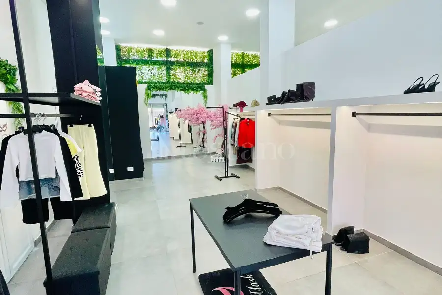 Attività Commerciale in vendita di 133 mq a €59.000 (rif. 31/2026)
